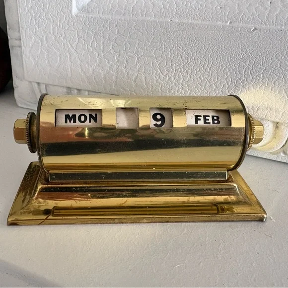 Metal Library Desk Calendar - Picture 3 of 16